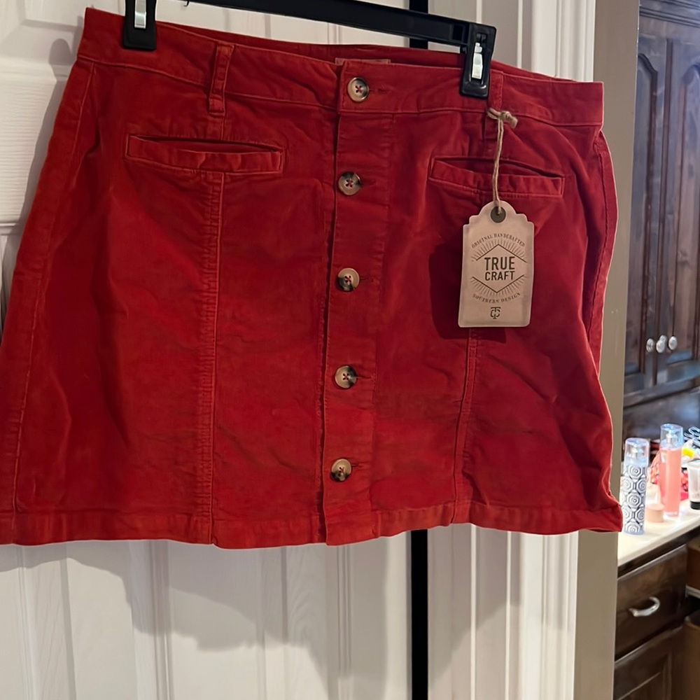 Ladies corduroy skirt True craft brand size 15 NWT orange rust color